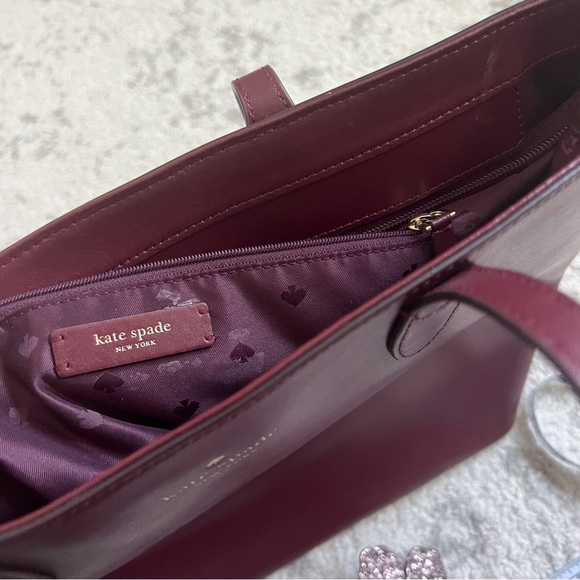 Kate Spade Kerri Tote Bag Leather Burgundy Purple Flower Charm Preppy Classic - Picture 9 of 12